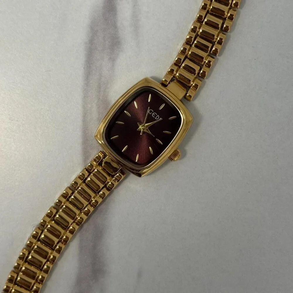 SKU0077‎ Gold Red dial Women Fashion Square Watch Stainless steel + gift bag